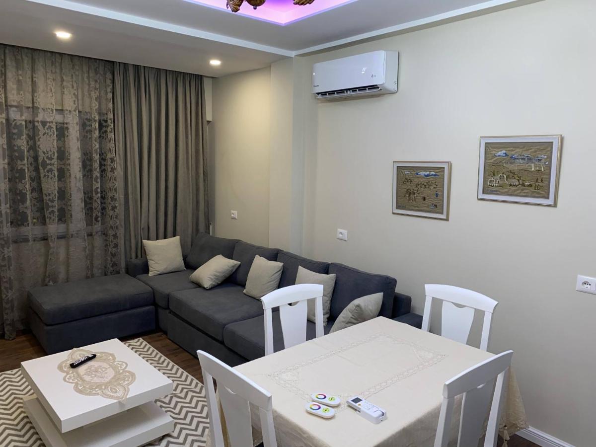 Komatas Modern Apartments In Bllok Area Tirana Exterior foto